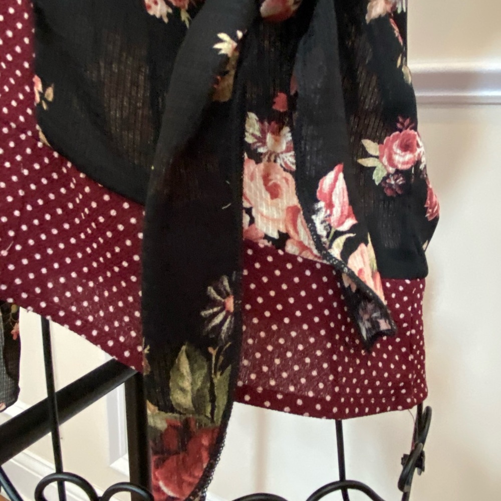 *CLEARANCE* ODDI Floral Tie Sleeve Lightweight Blouse - Picture 11 of 11
